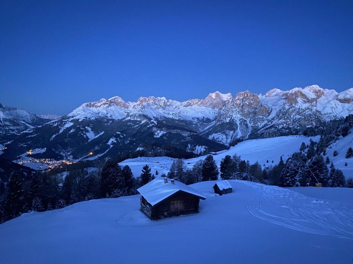 אורטיסיי San Pietro Dolomiti Small Budget Hotel מראה חיצוני תמונה