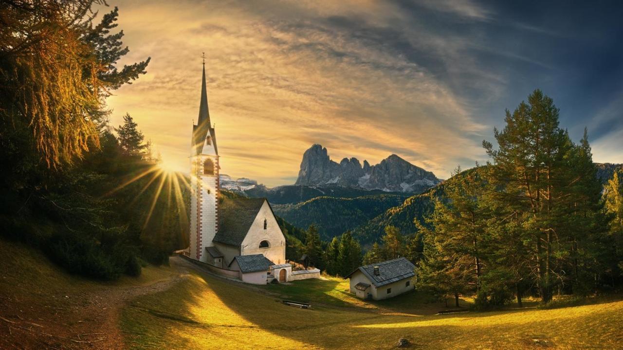 אורטיסיי San Pietro Dolomiti Small Budget Hotel מראה חיצוני תמונה