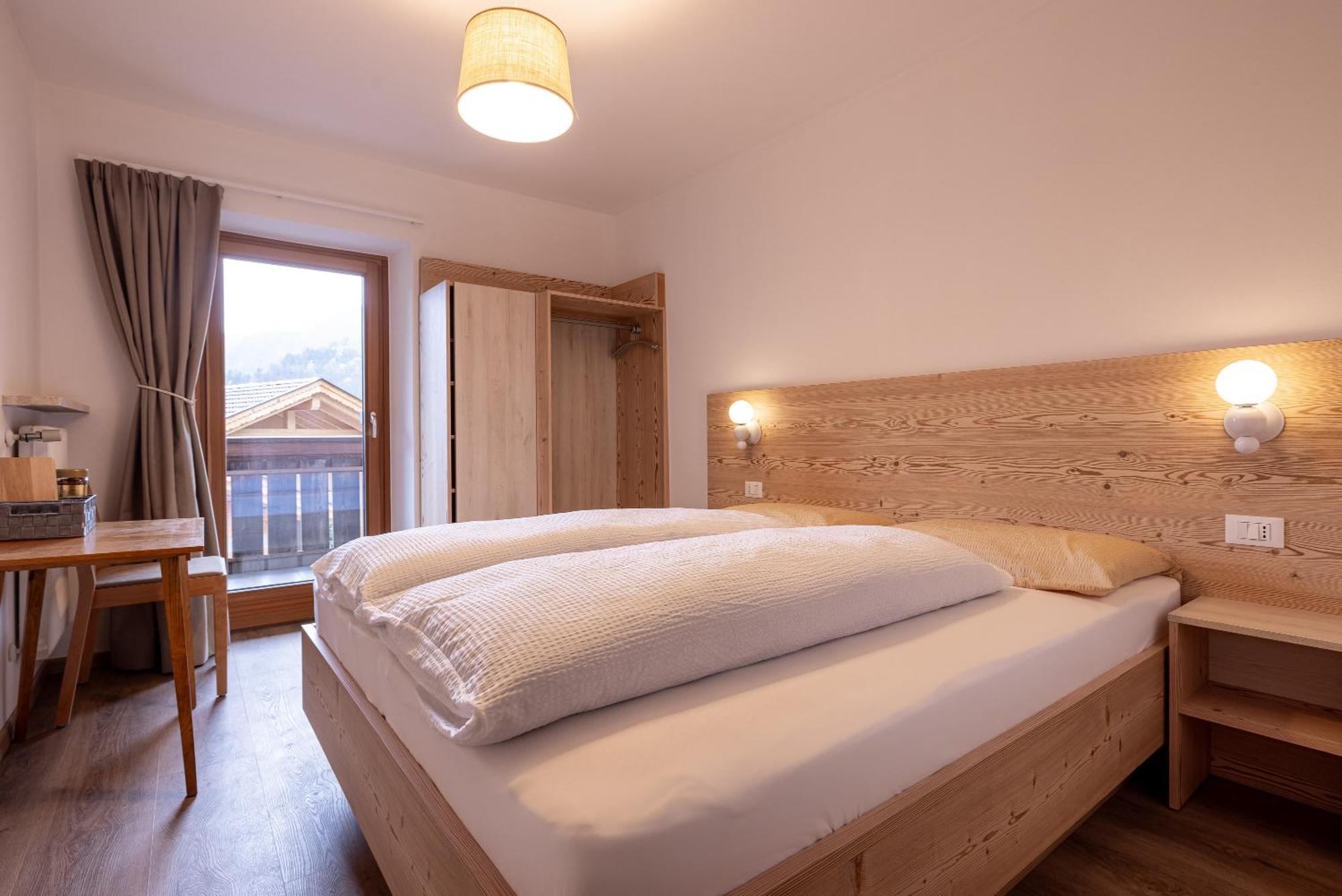 אורטיסיי San Pietro Dolomiti Small Budget Hotel מראה חיצוני תמונה